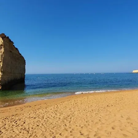 Casa Angela, 180m From The * Porches (Algarve)