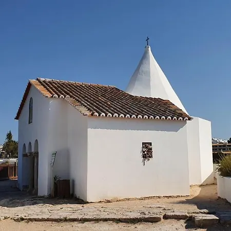Casa Angela, 180m From The * Porches (Algarve)