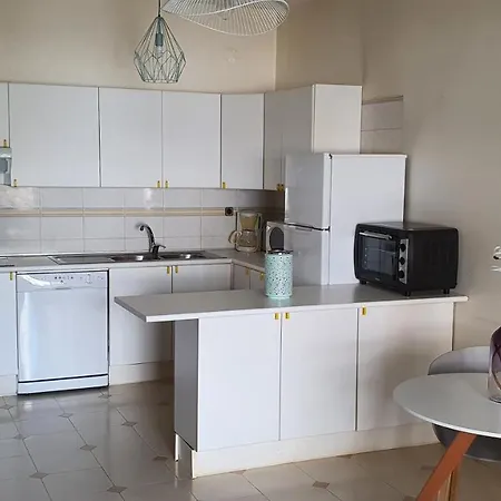 Casa Angela, 180m From The Apartment *