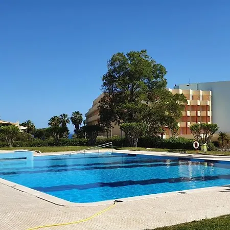 Casa Angela, 180m From The Porches (Algarve)